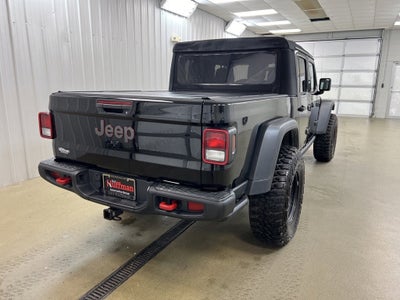 2023 Jeep GLADIATOR Base